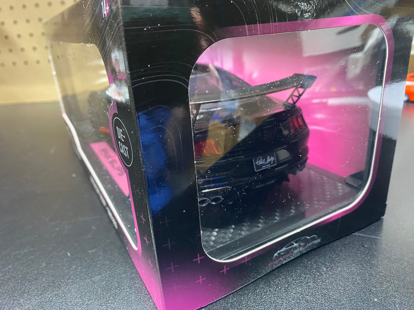 FORD SHELBY GT500 - CODE RED Jada Toys Pink Slips 1/18 Diecast (Solido)